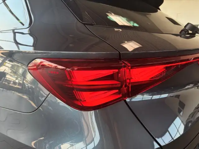 Cupra Leon view 9