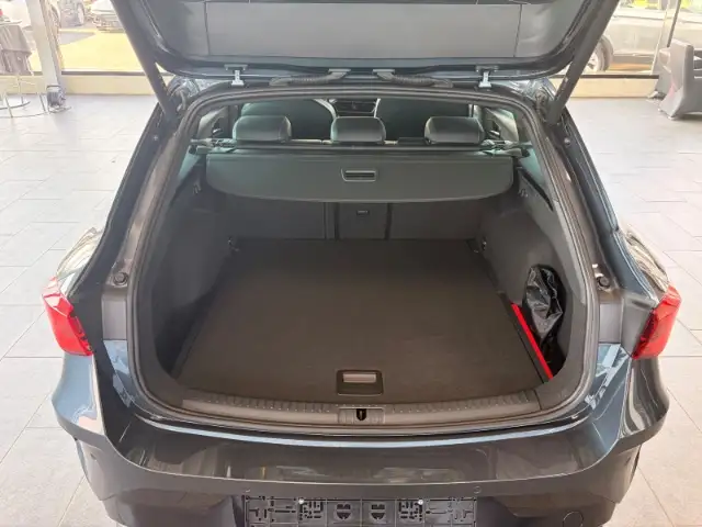 Cupra Leon view 10