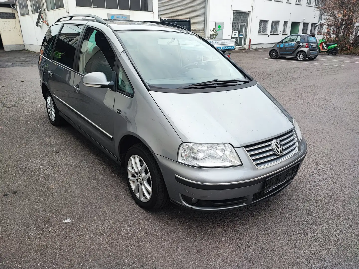 Volkswagen Sharan Sharan 1.9 TDI Automatik 7 Sitzer Grau - 2