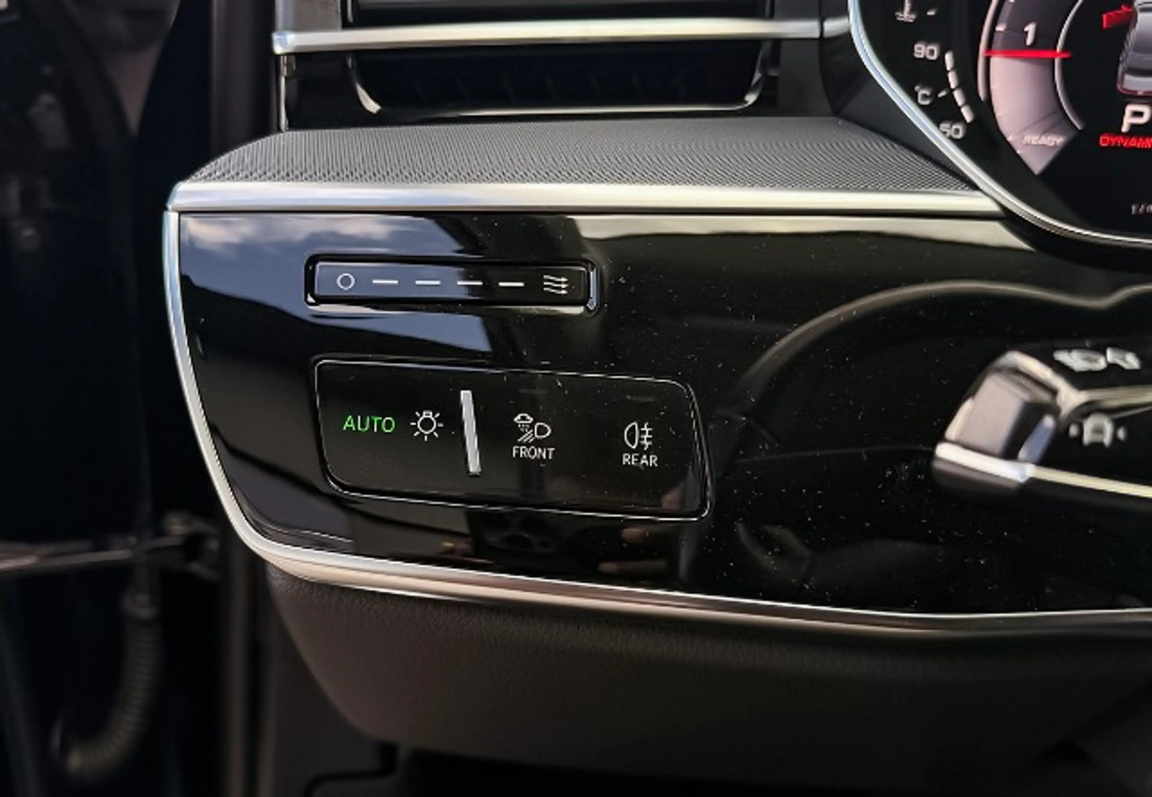 Audi A8 50 3.0 TDI quattro Matrix SHZ Navi — photo 12