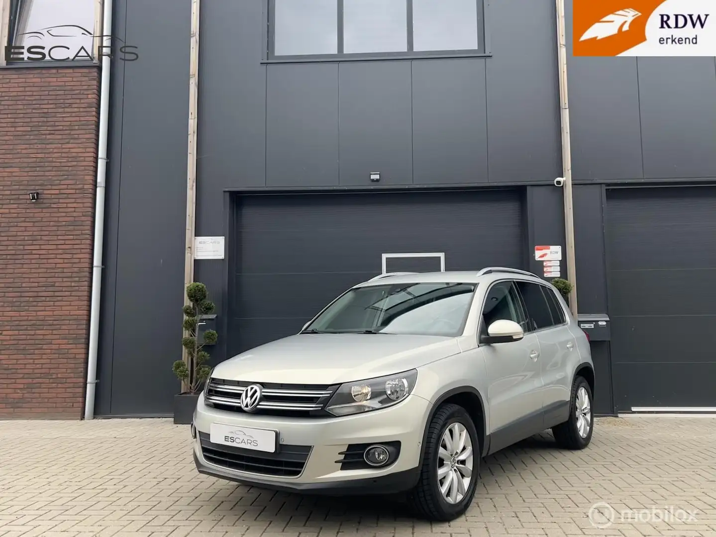Volkswagen Tiguan 1.4 TSI Sport&Style Navi | Airco Gris - 1