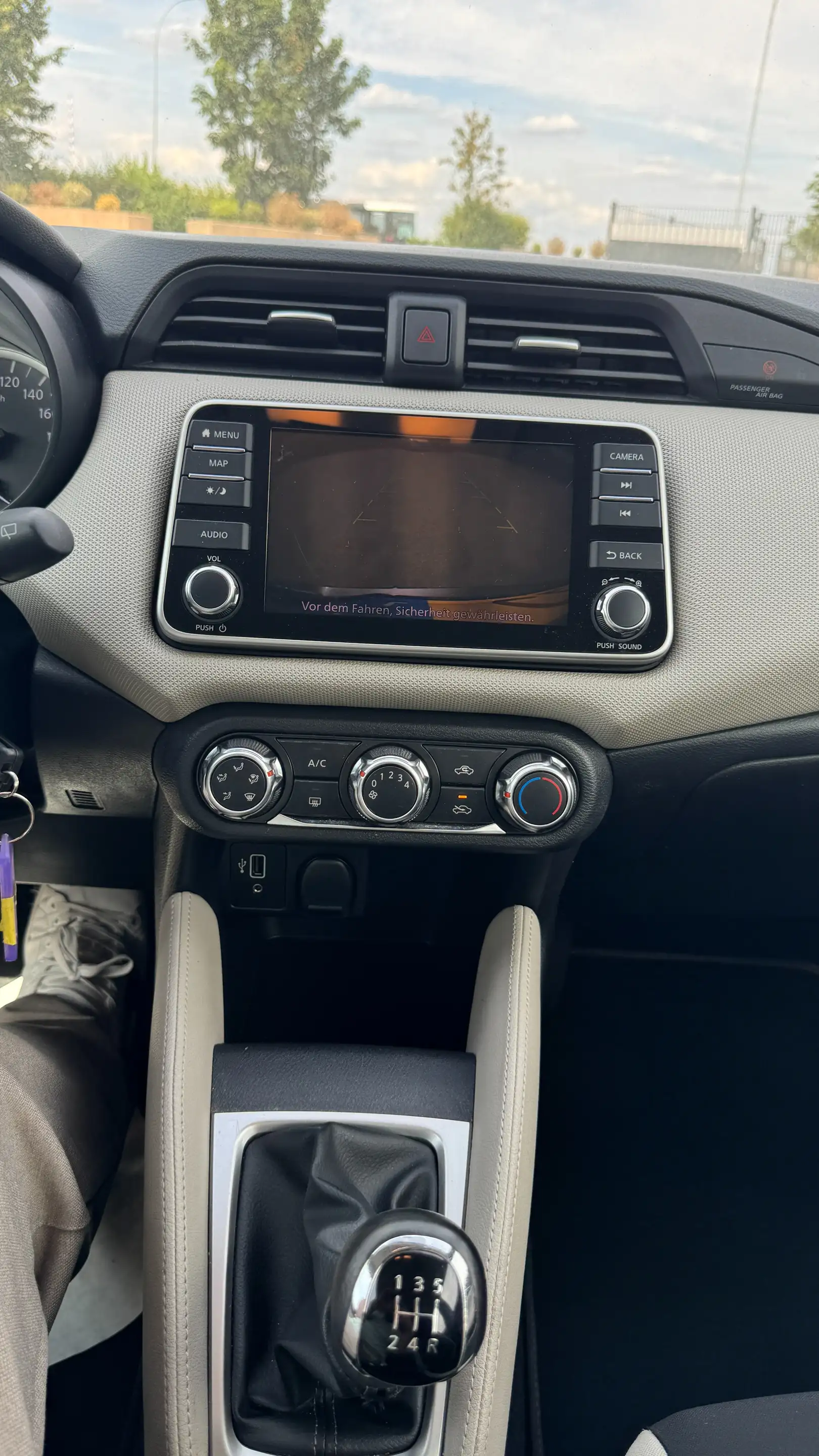 Nissan Micra Micra 0.9 IG-T N-Way — photo 15