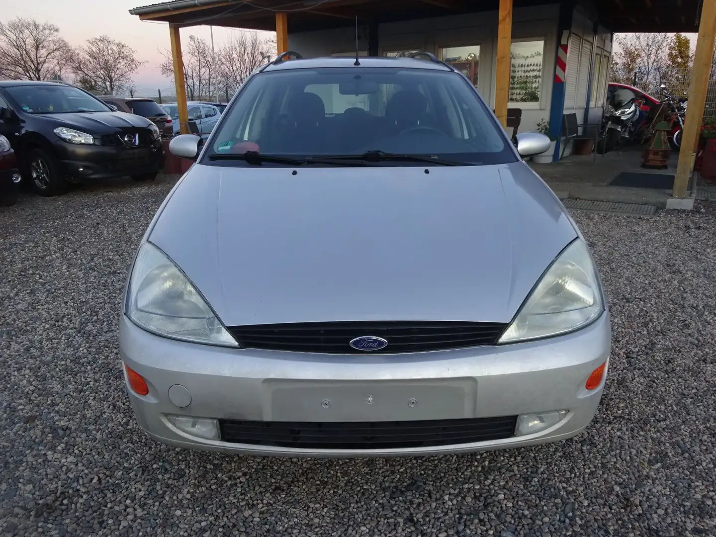 Ford Focus 1.8 Ghia Silber - 2