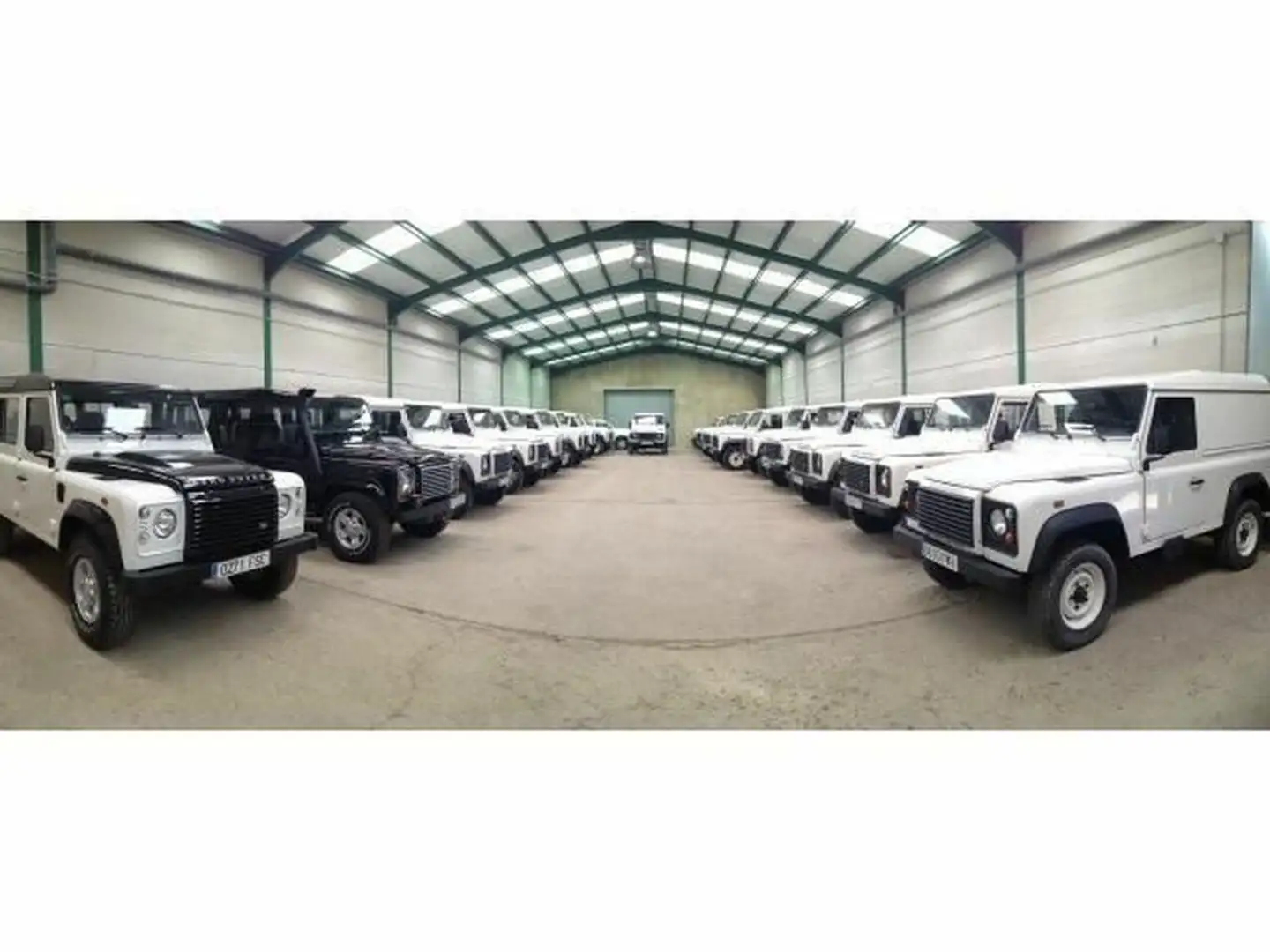 Land Rover Defender 110 SW SE Blanco - 2