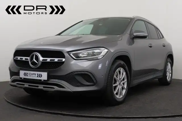 Mercedes-Benz GLA 180 DCT 7-GTRONIC - NAVI - CAMERA - DAB