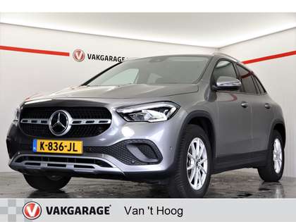 Mercedes-Benz GLA 180 Business Solution Camera Naviagatie Led Spoorassis