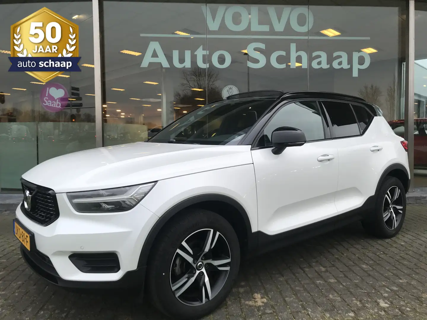 Volvo XC40 1.5 T3 R-Design Automaat | Rijklaar incl 12 mnd Bo Weiß - 1