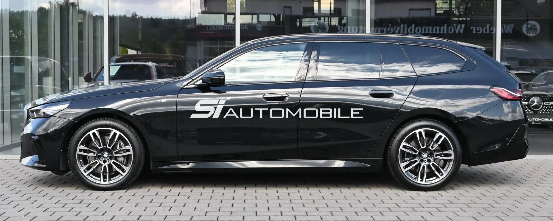 BMW 540 d xDrive M Sport *ACC*AHK*B&W*STANDHEIZ*360° Negru - 2