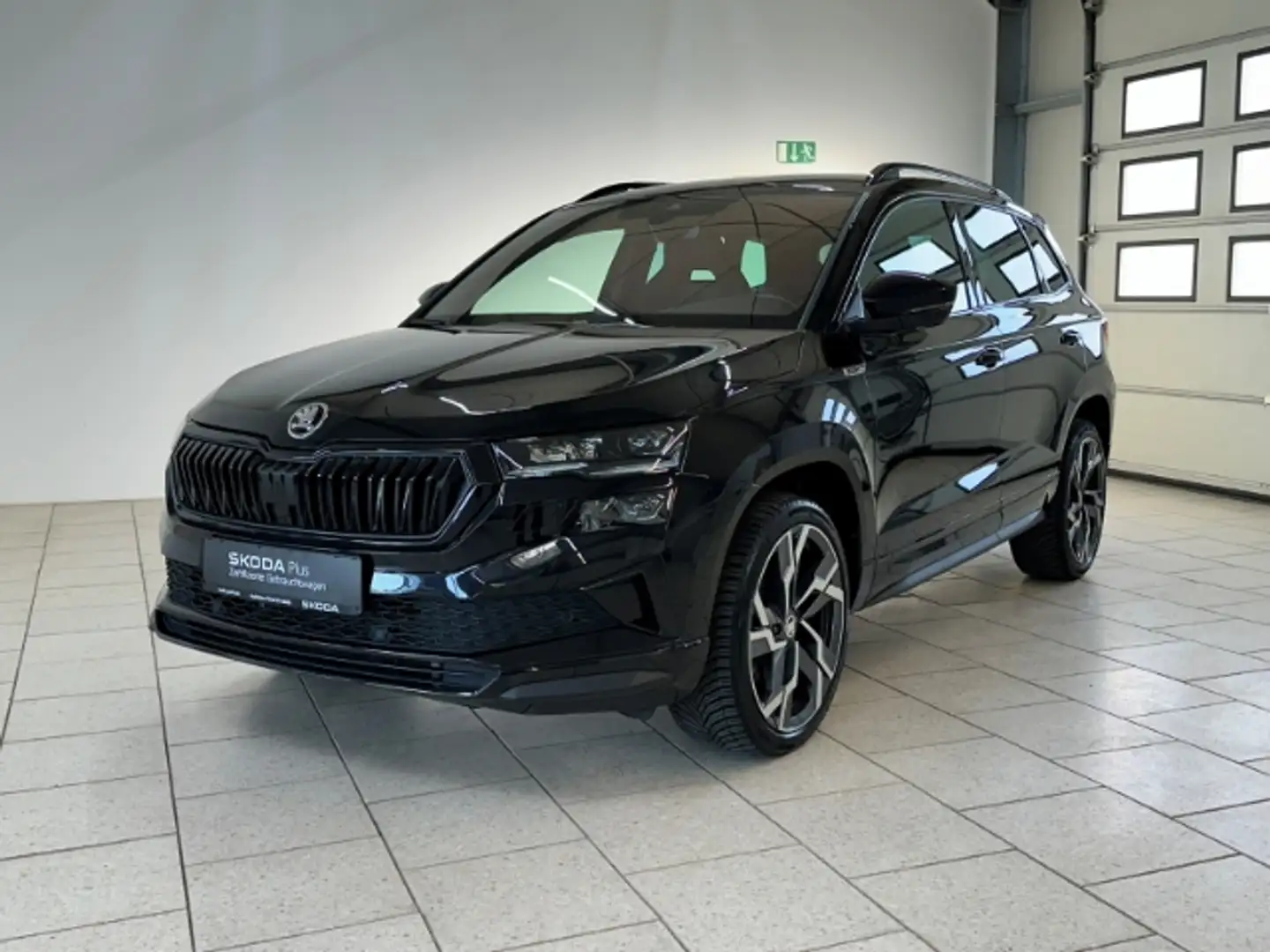 Skoda Karoq 1.5 TSI DSG Sportline ACC Kamera Navi Schwarz - 2