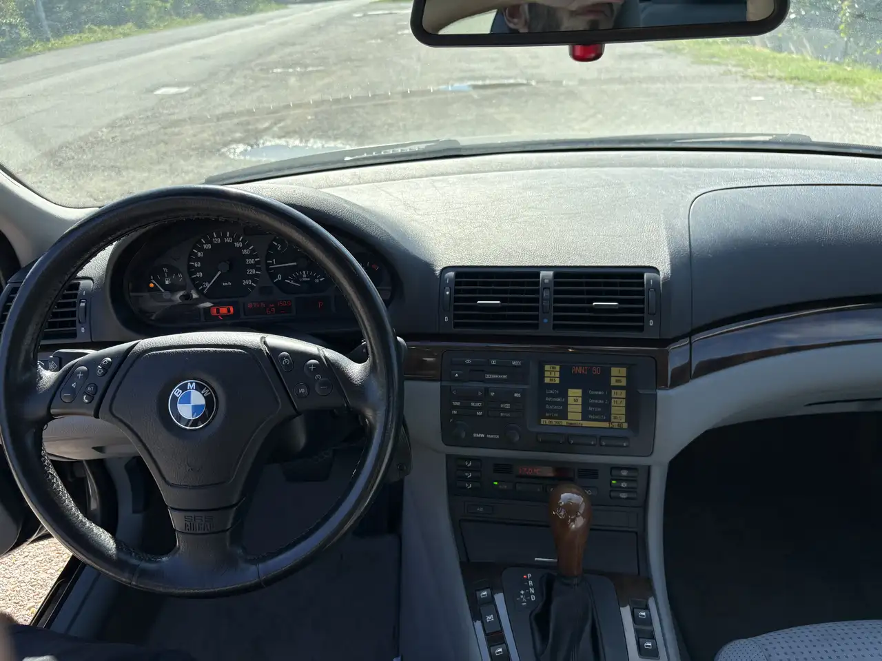 BMW 320i c/clima auto, foto 11