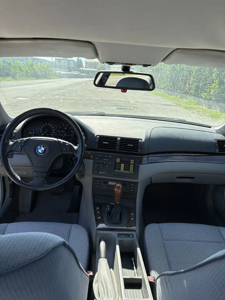 BMW 320i c/clima auto, foto 10