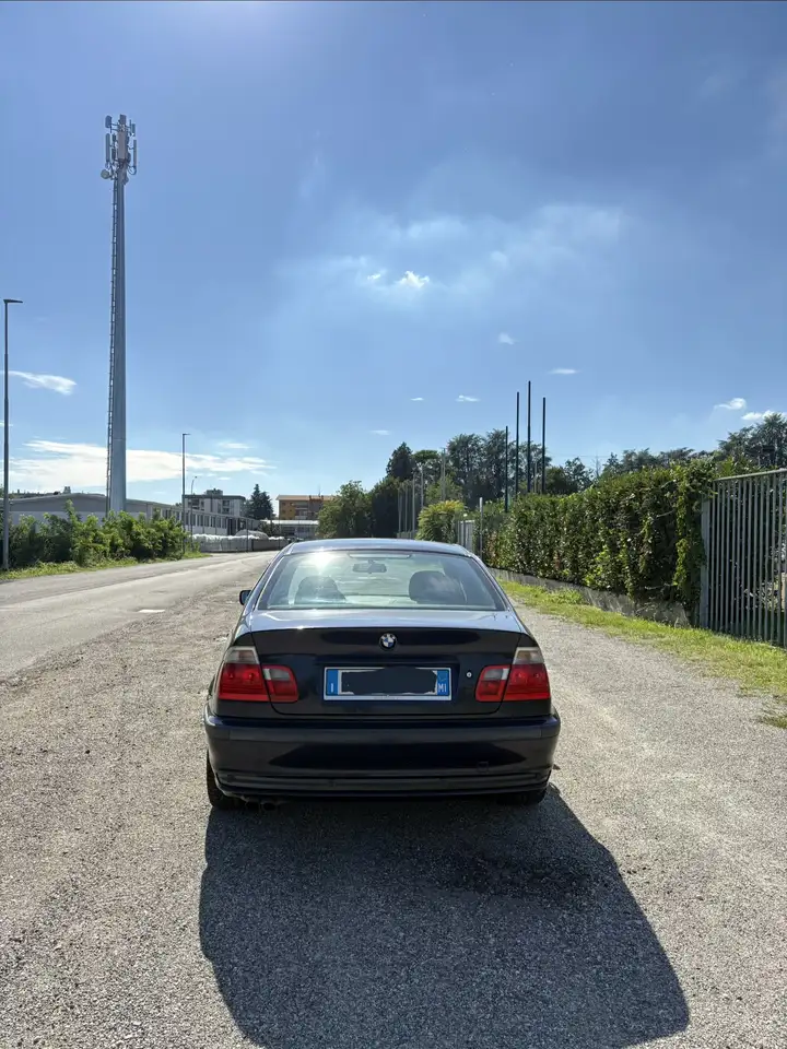 BMW 320i c/clima auto, foto 5