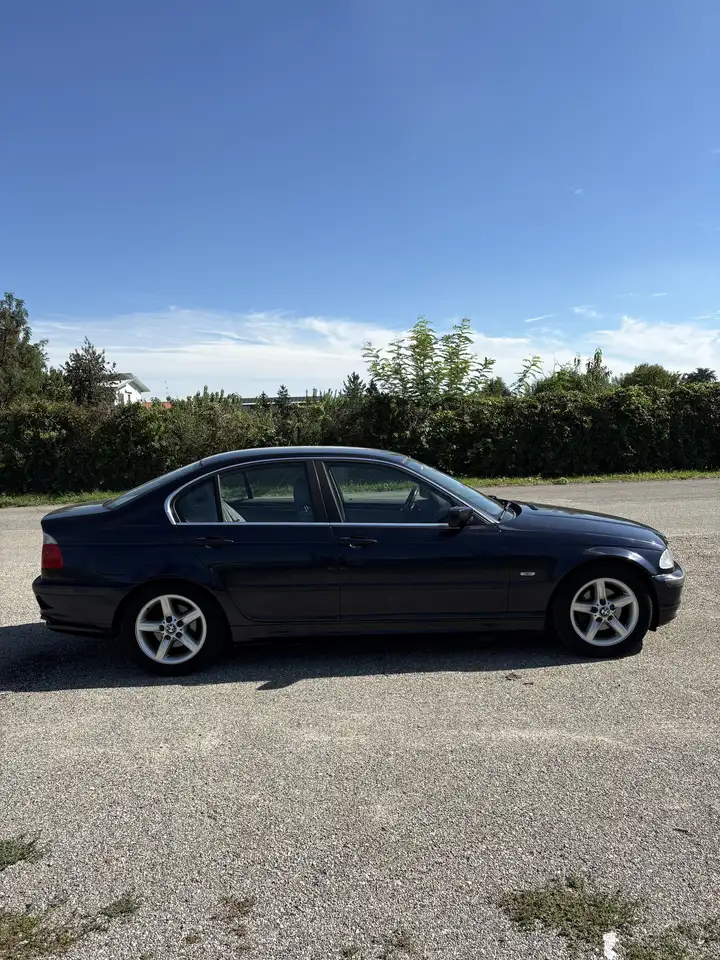 BMW 320i c/clima auto, foto 3
