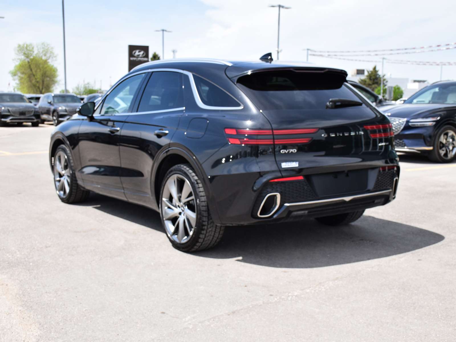 2025 Genesis GV70