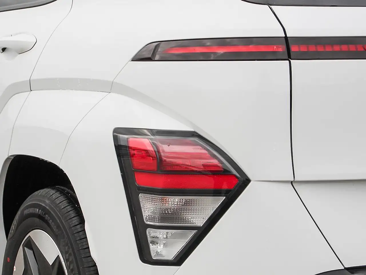 Hyundai KONA снимка Hyundai KONA