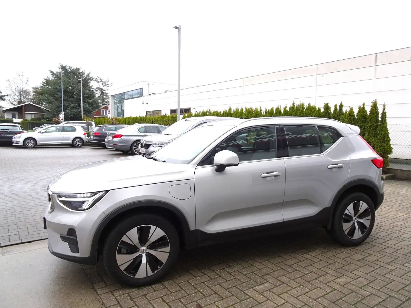 Volvo XC40 T4 Recharge Inscription CARPLAY,CAMERA,EL.KOFFER Gris - 2