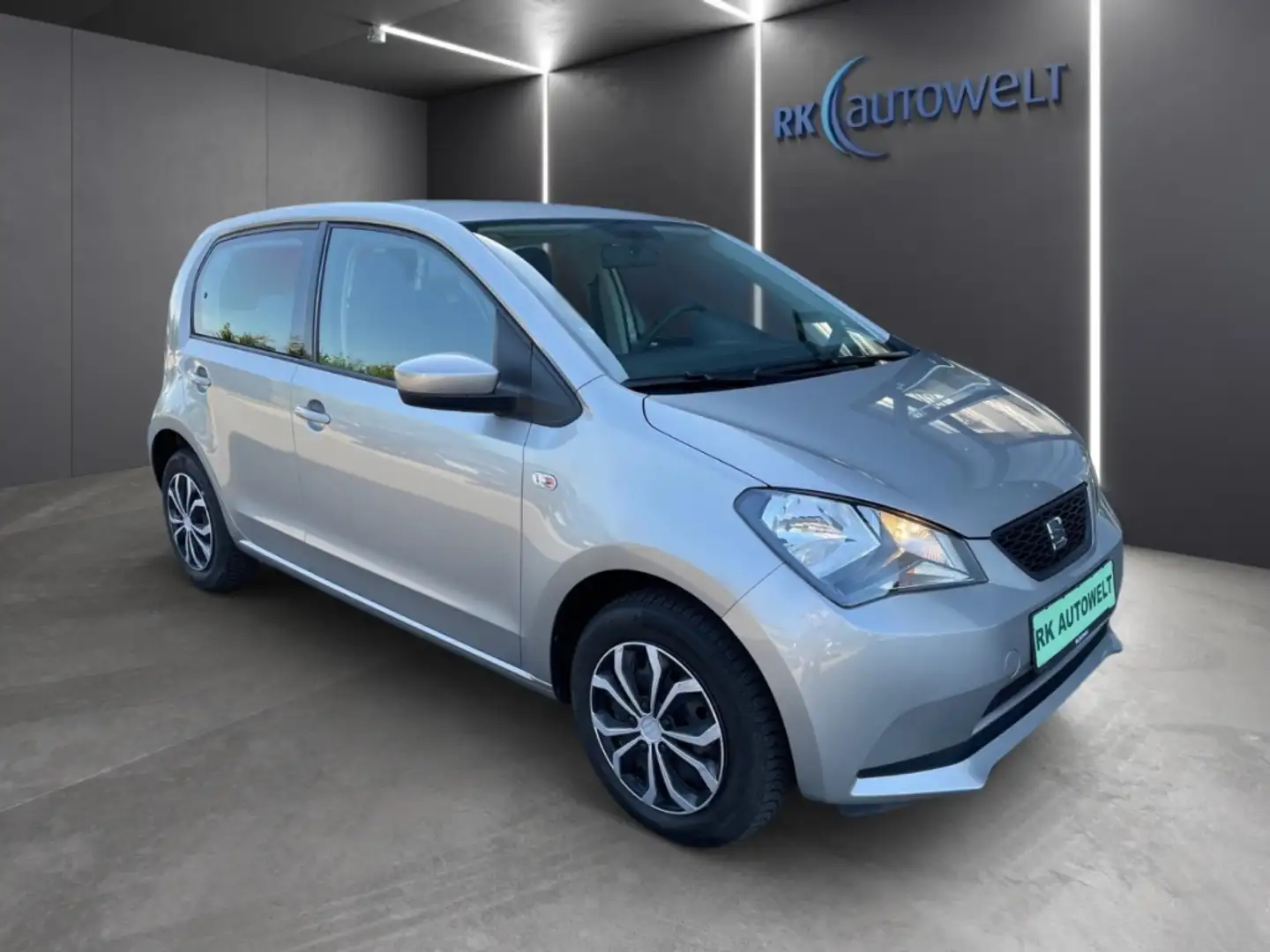 SEAT Mii Style 1.0  Klima,ZV,SHZ Silber - 2