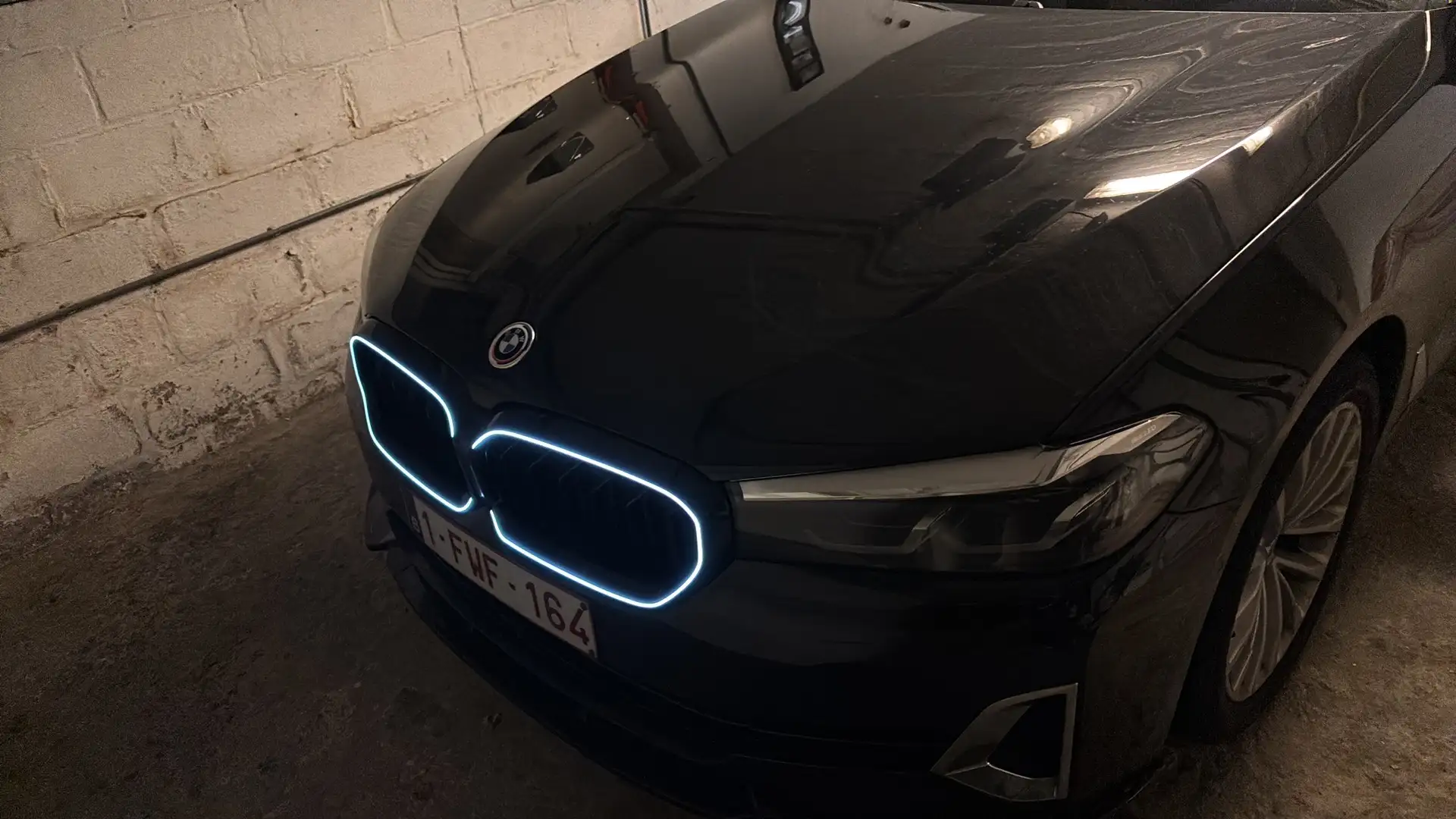 BMW 518 518d Luxury facelift - 1