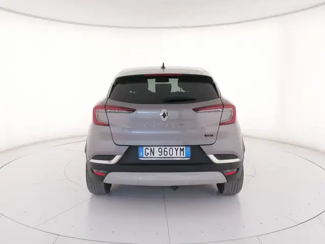Renault Captur view 4