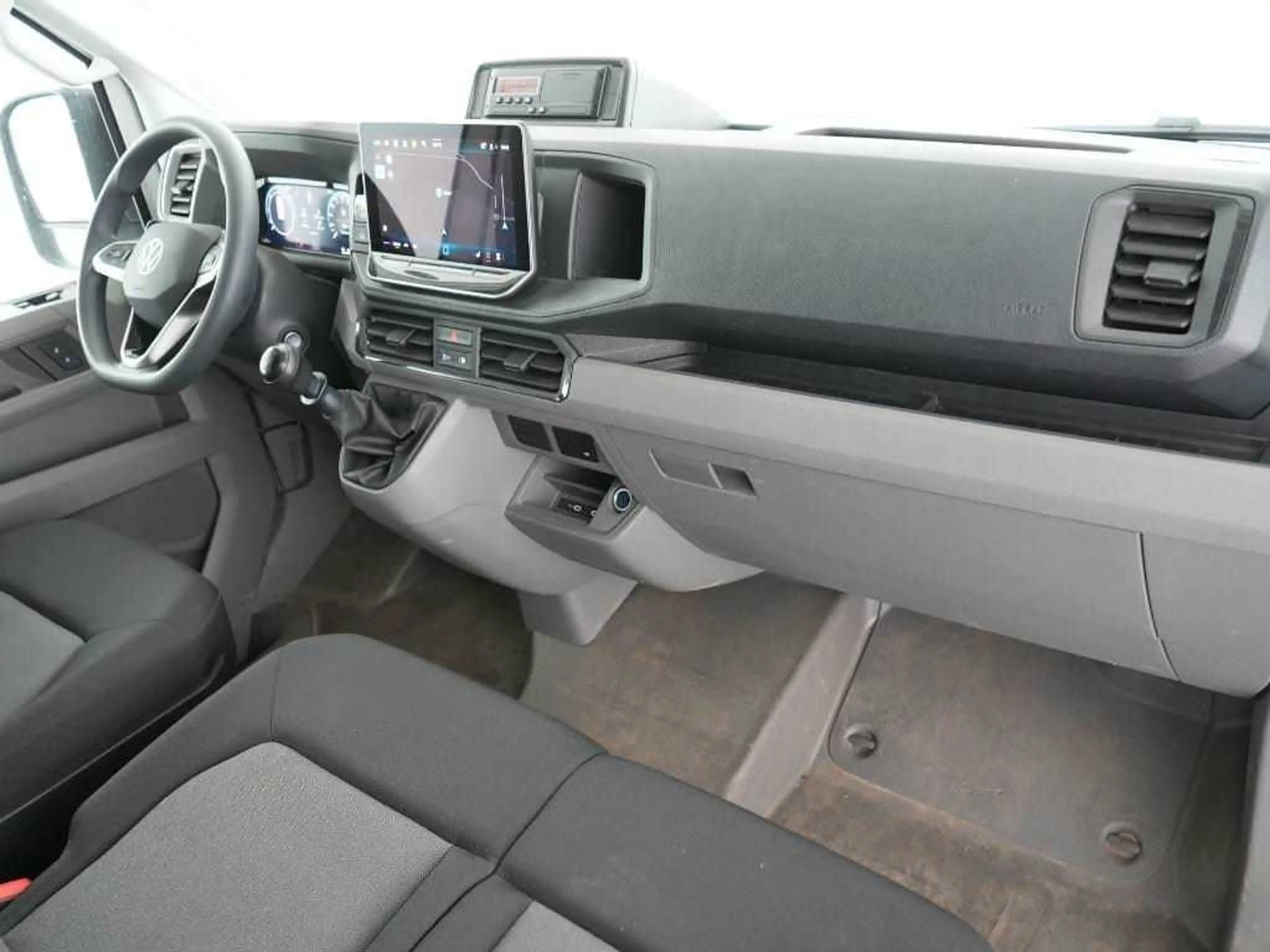 Volkswagen Crafter Kasten 35 mittellang Hochdach FWD AHK — photo 4