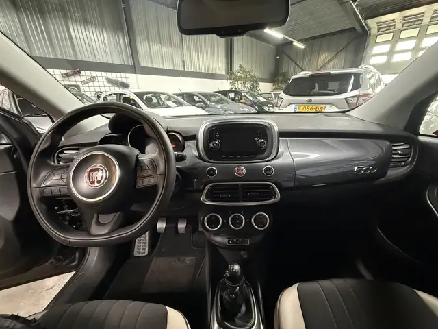 Fiat 500X view 10
