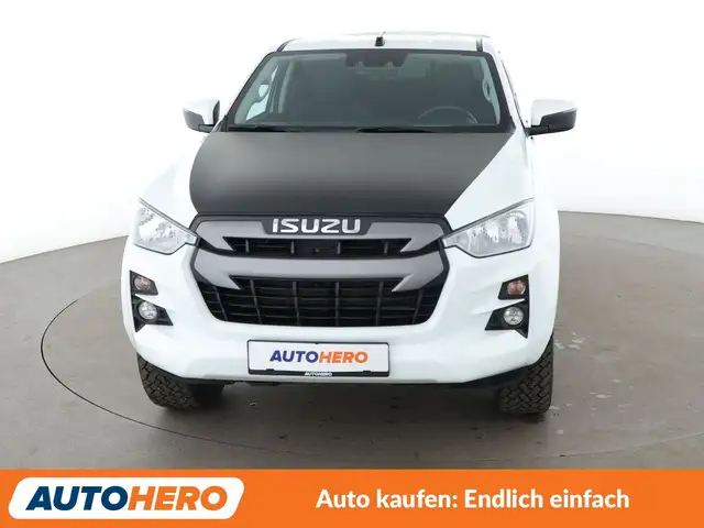 Isuzu D-Max view 9