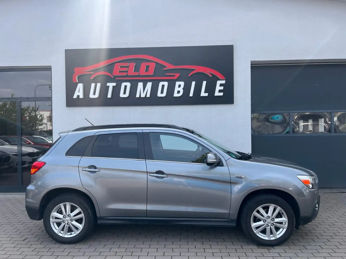 Mitsubishi ASX Intense 2WD*Panorama*Xenon* Grau - 2