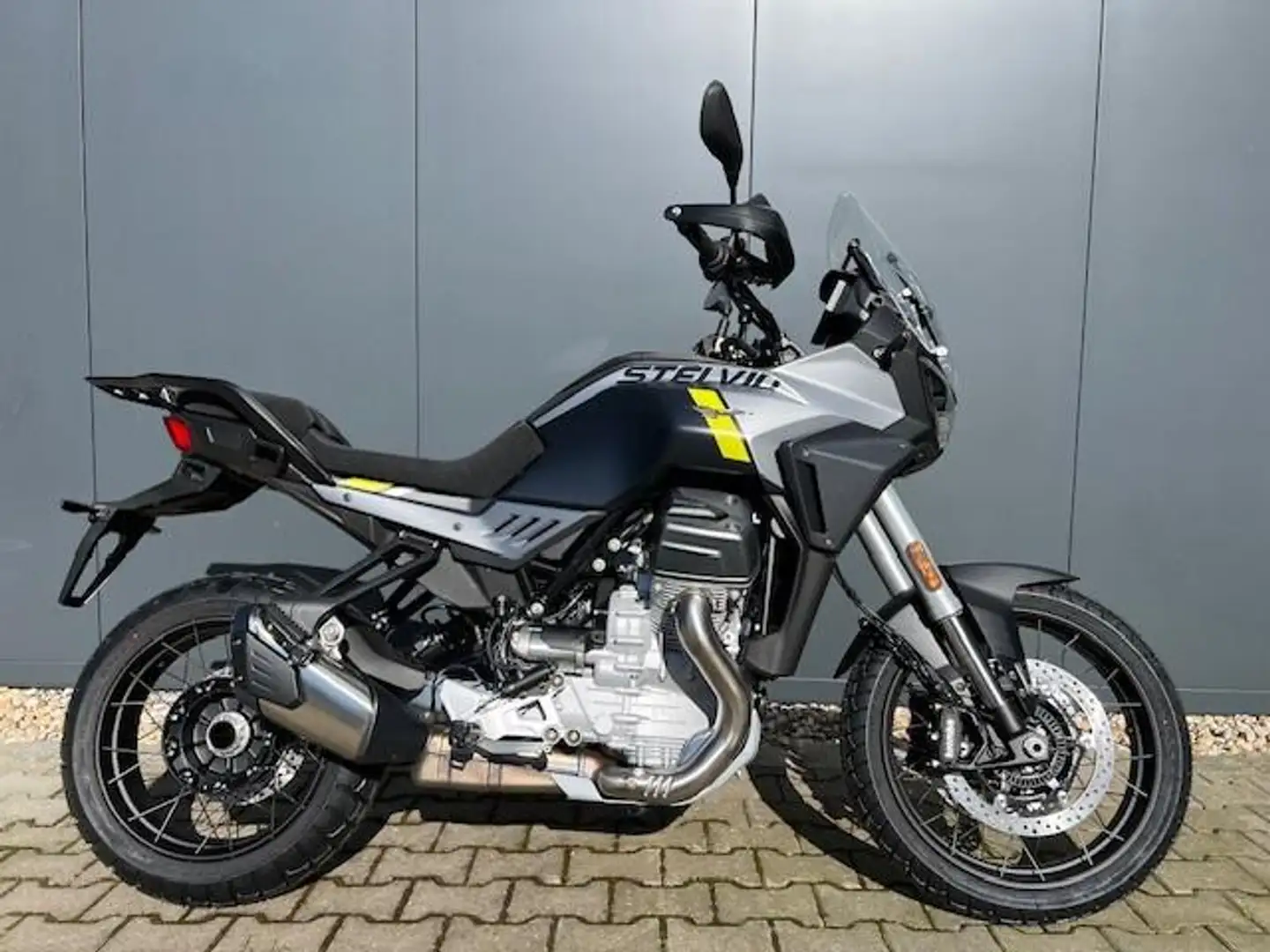 Moto Guzzi V 10 Stelvio / PFF Rider - beide Farben - neu - Lager - 2