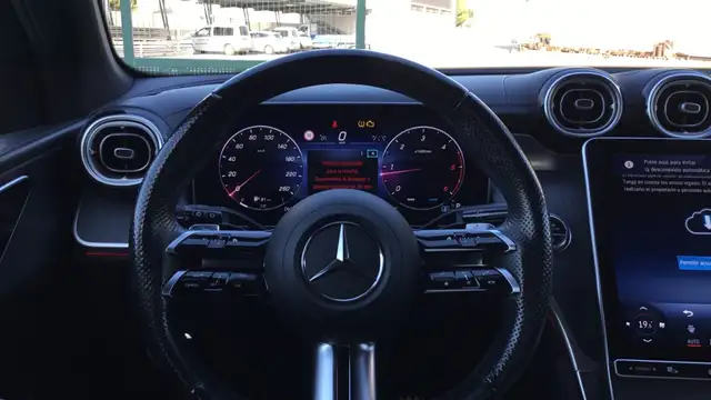 Mercedes-Benz GLC view 9