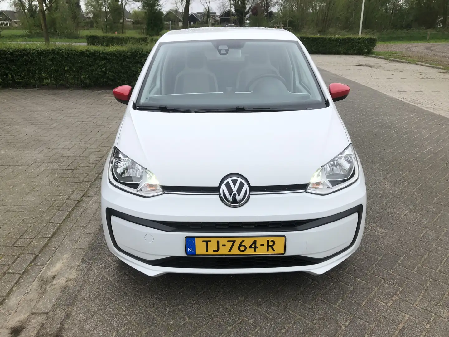 Volkswagen up! 1.0 BMT up! beats Cruise App Camera Pdc Nap Wit - 2