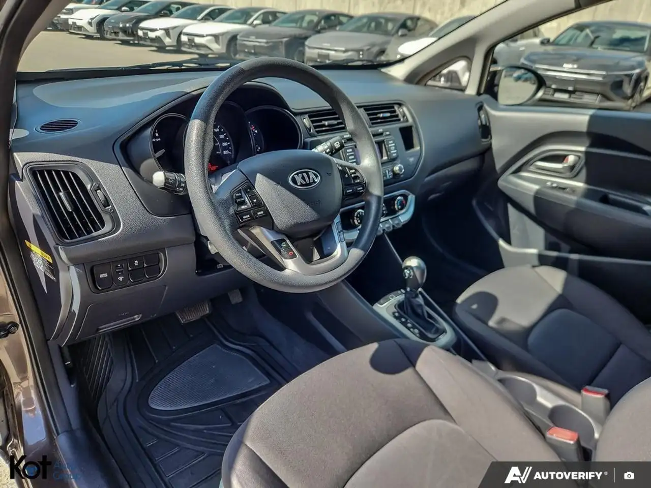 Kia Rio снимка Kia Rio