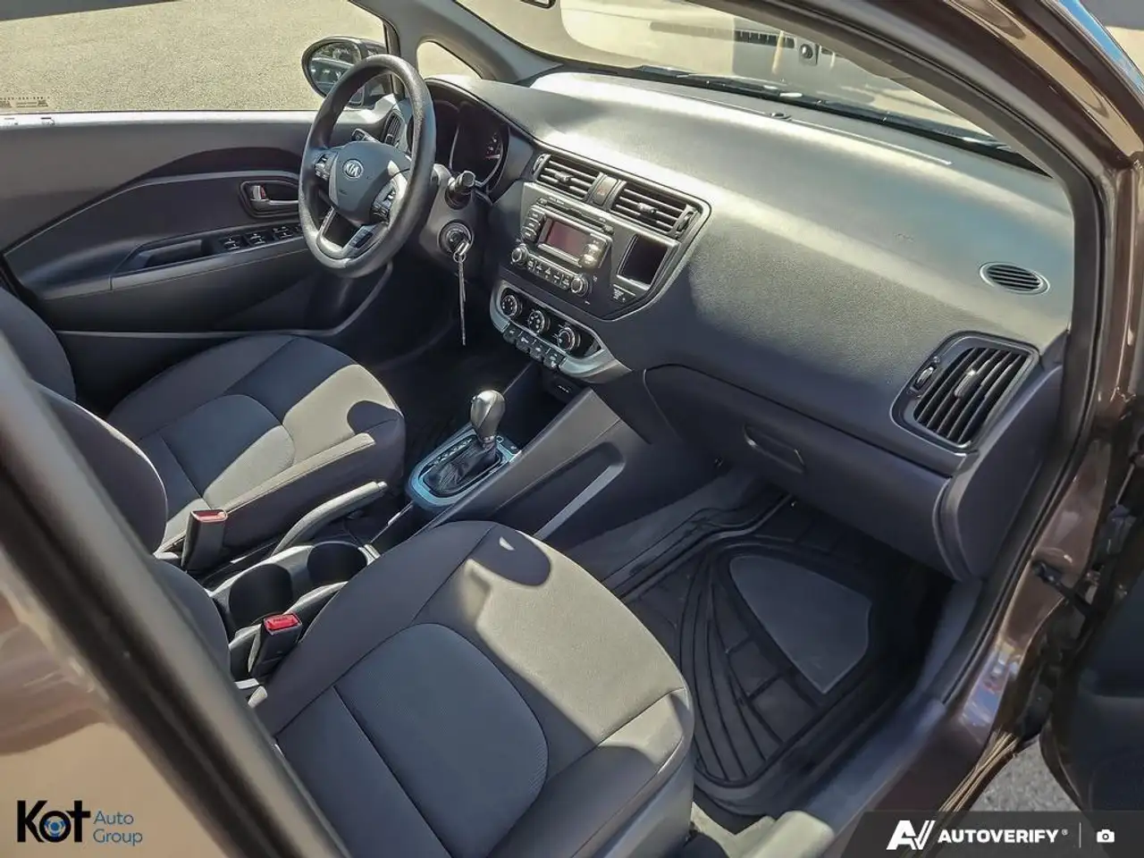 Kia Rio снимка Kia Rio