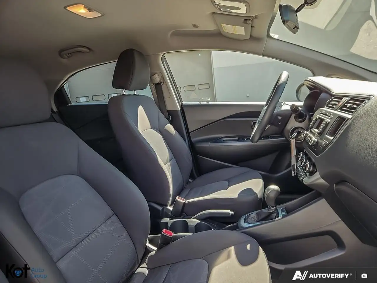 Kia Rio снимка Kia Rio