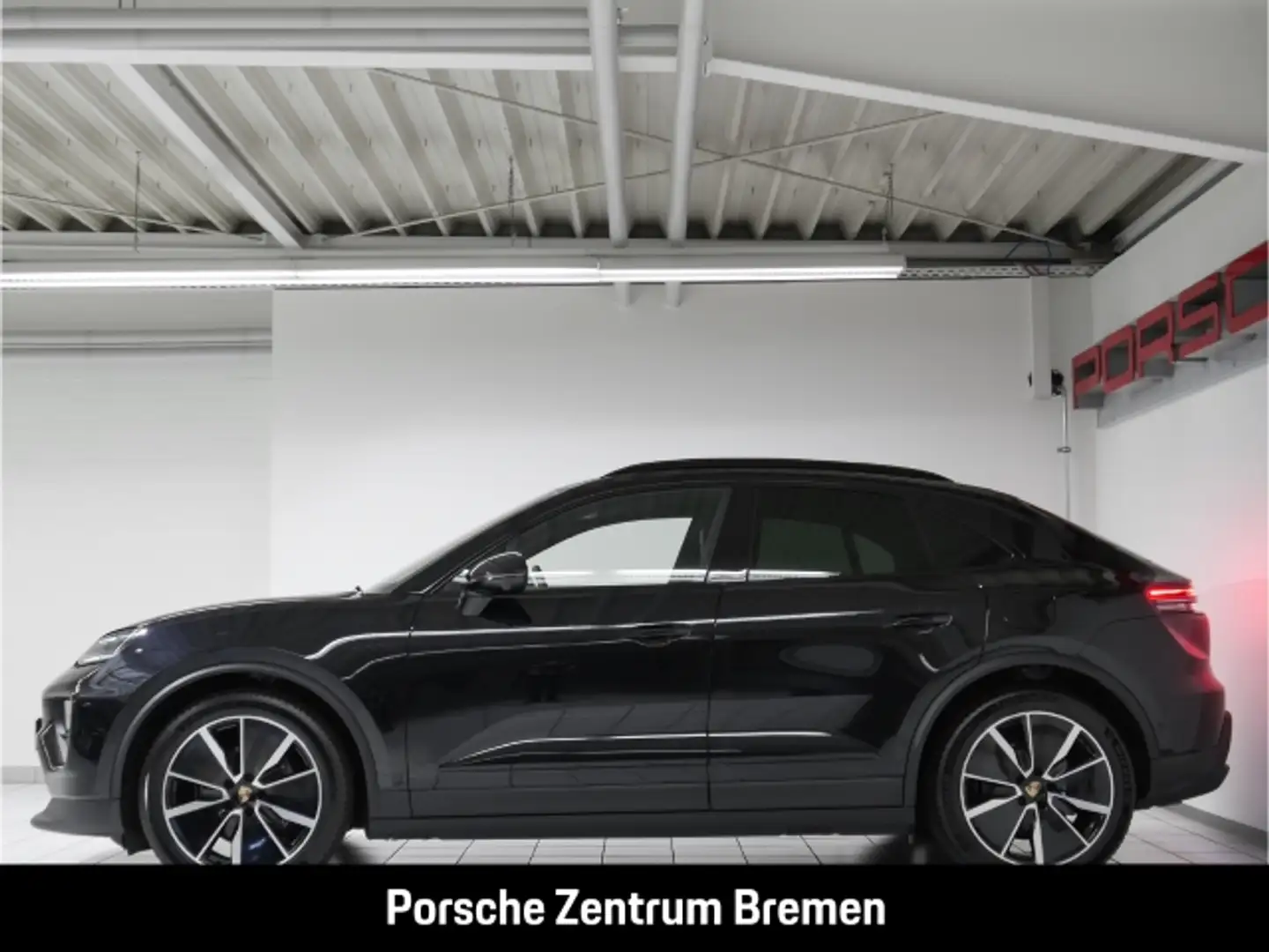 Porsche Macan 4 Sportpaket AHK-el. Panorama Bose Hinterachslenku Schwarz - 2