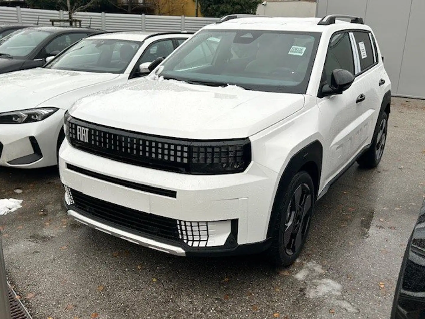 Fiat Grande Panda Grande Panda Hybrid 100 Autom. La Prima Weiß - 1