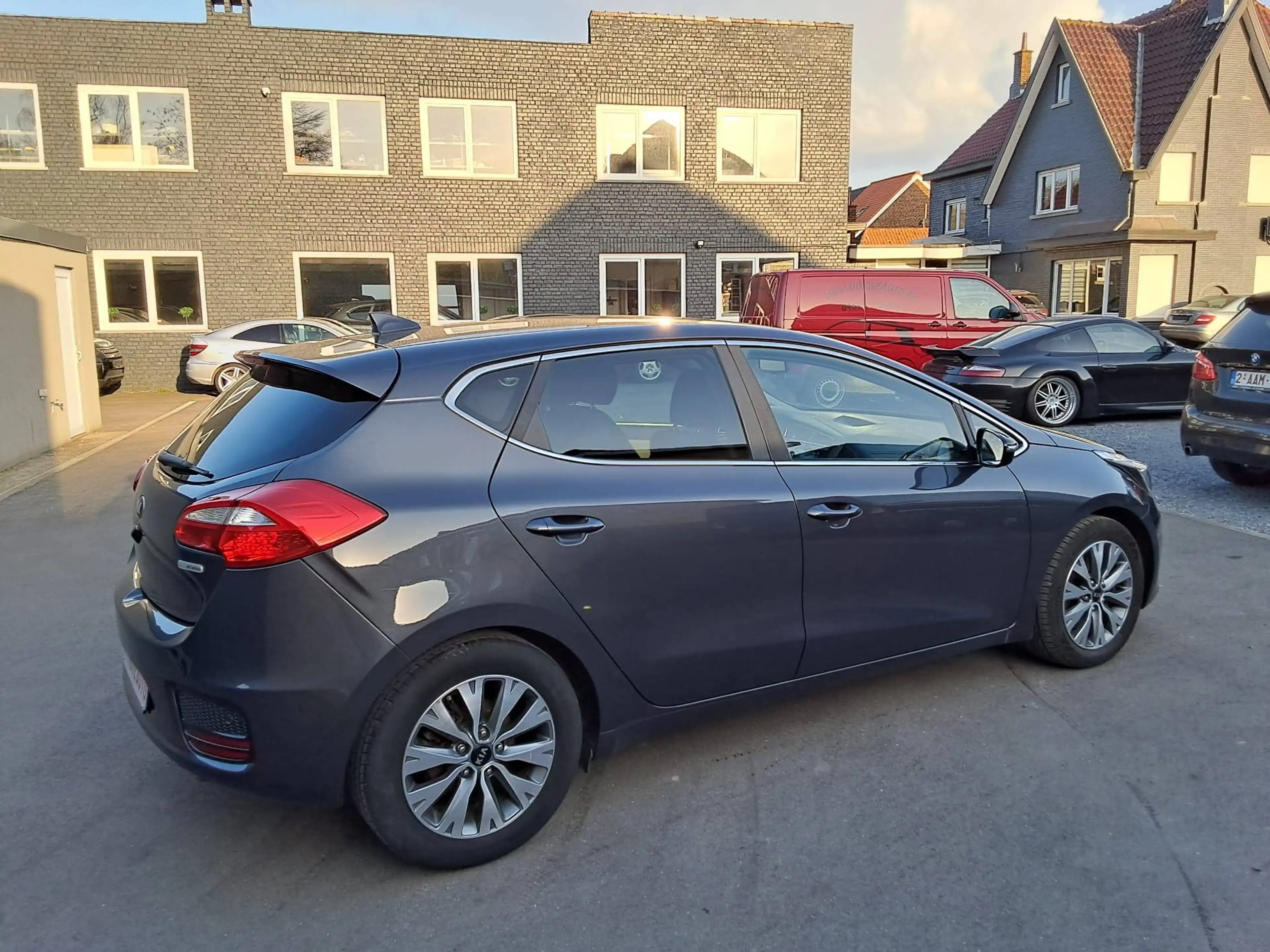 Kia Ceed / cee'd 1.4i Access CARPLAY CAM PARKHULP ACHT CRUISE NAV — photo 5