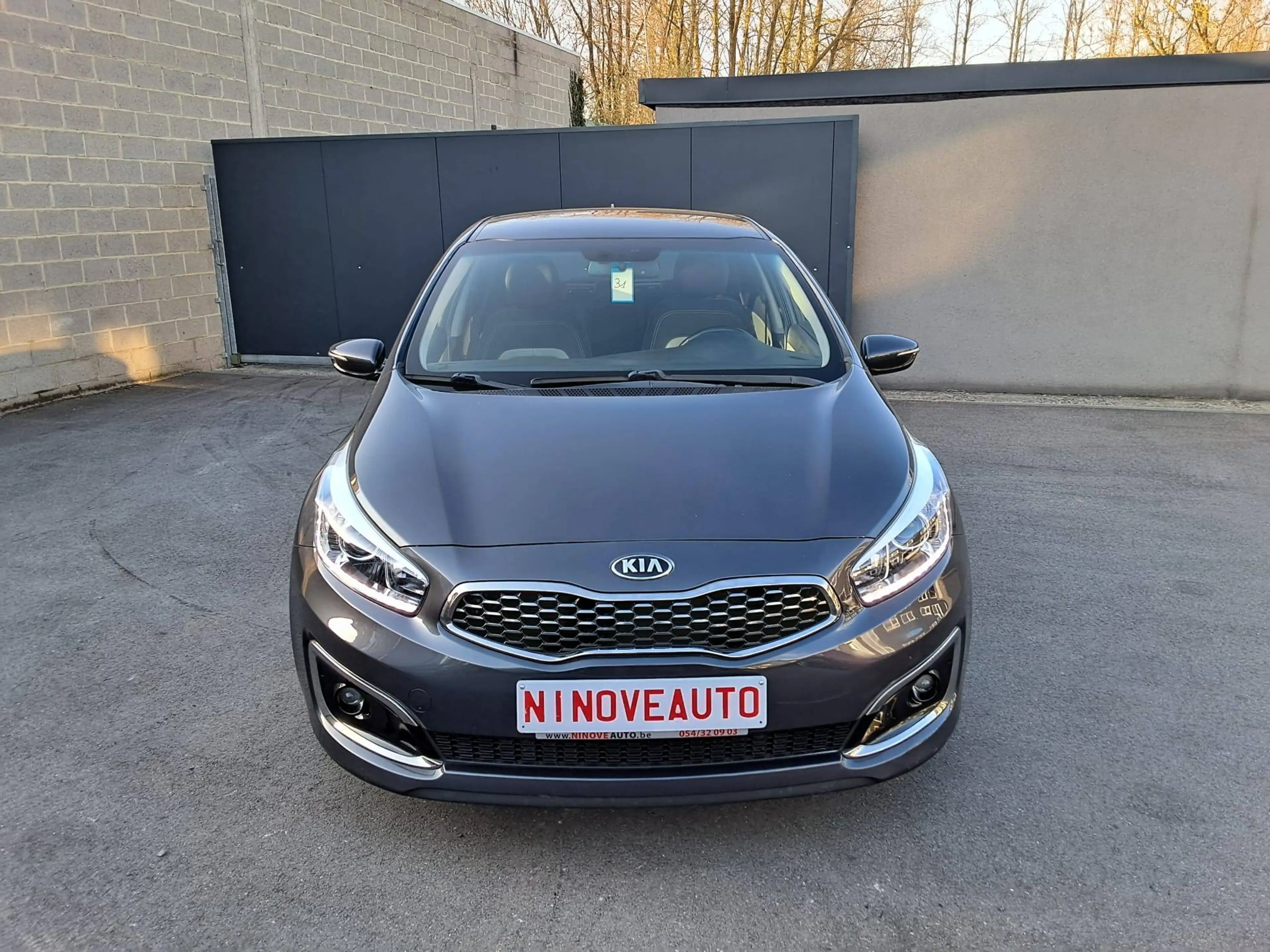 Kia Ceed / cee'd 1.4i Access CARPLAY CAM PARKHULP ACHT CRUISE NAV