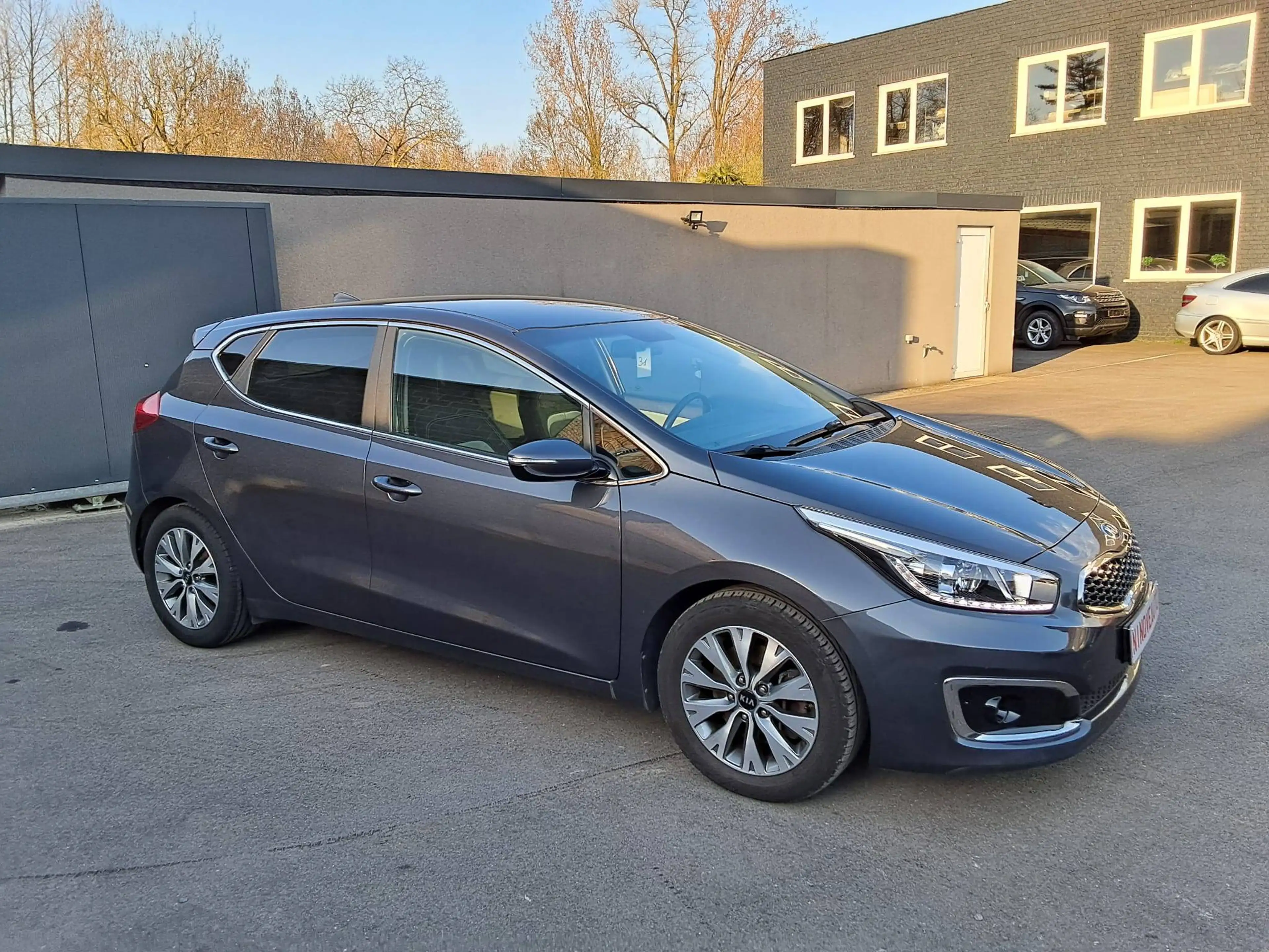 Kia Ceed / cee'd 1.4i Access CARPLAY CAM PARKHULP ACHT CRUISE NAV — photo 6