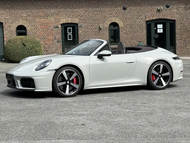 Porsche 992 911 Carrera S Cabriolet SPORTDESIGN ABGAS*21 CLAS