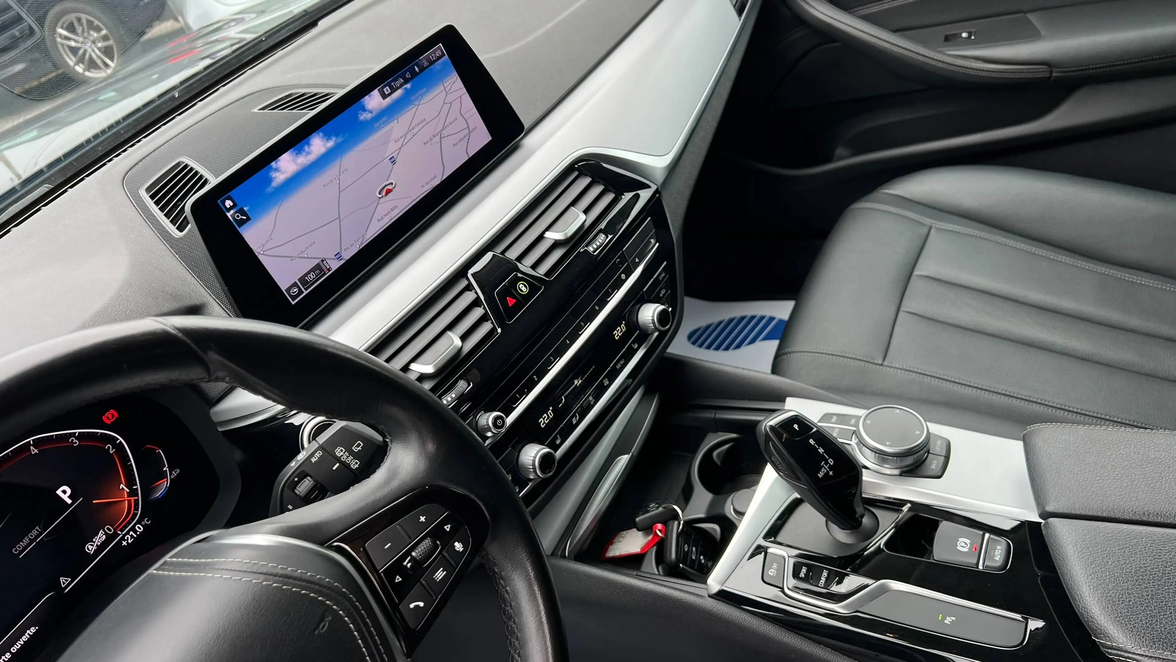 BMW 518 Touring 518 dA BOITE AUTO ✅ FULL OPTIONS ✅ VIRTUAL COCKPIT GPS CUIR XéNON CAMERA DE RECUL FULL !! — photo 10