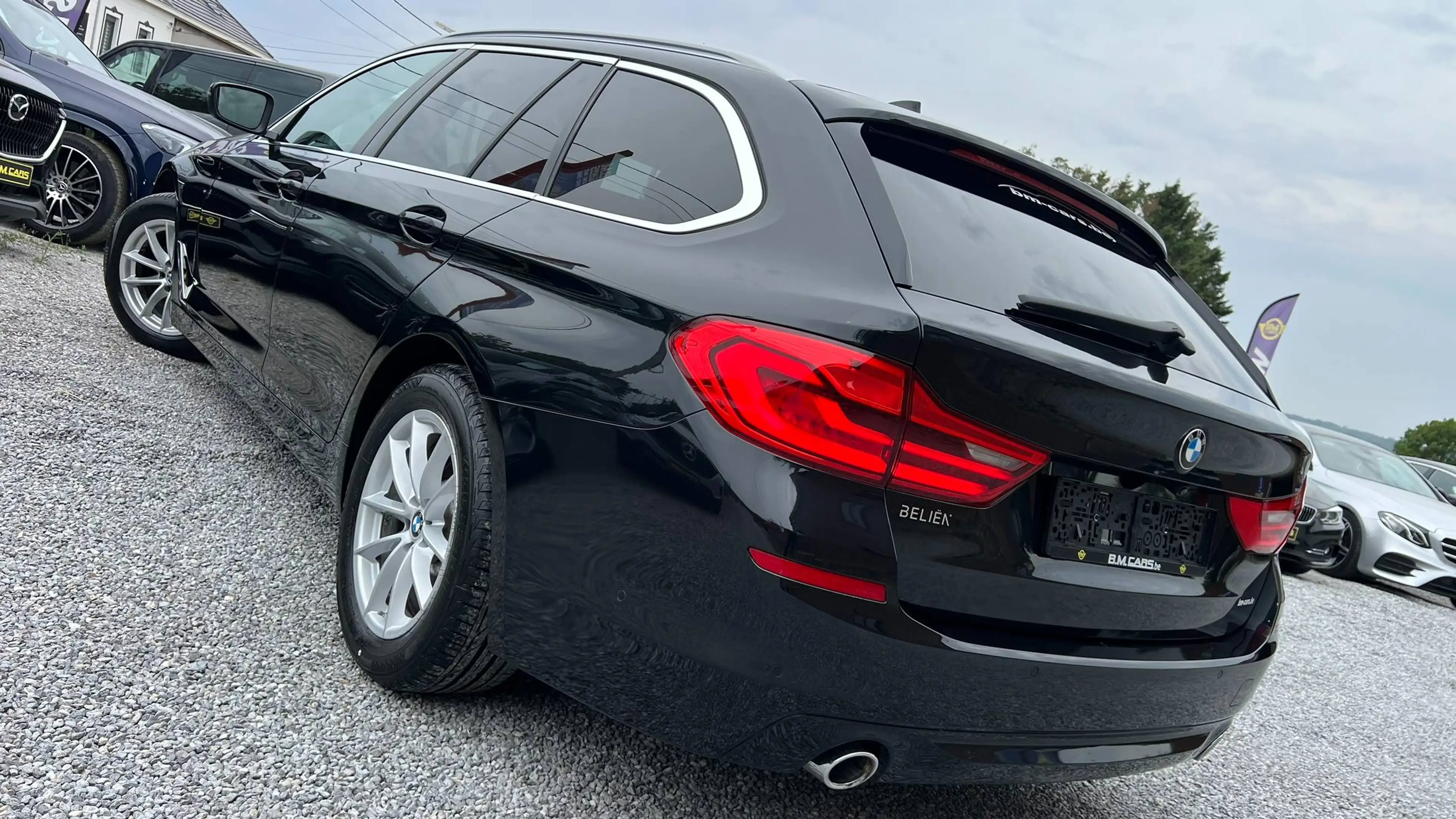 BMW 518 Touring 518 dA BOITE AUTO ✅ FULL OPTIONS ✅ VIRTUAL COCKPIT GPS CUIR XéNON CAMERA DE RECUL FULL !! — photo 7