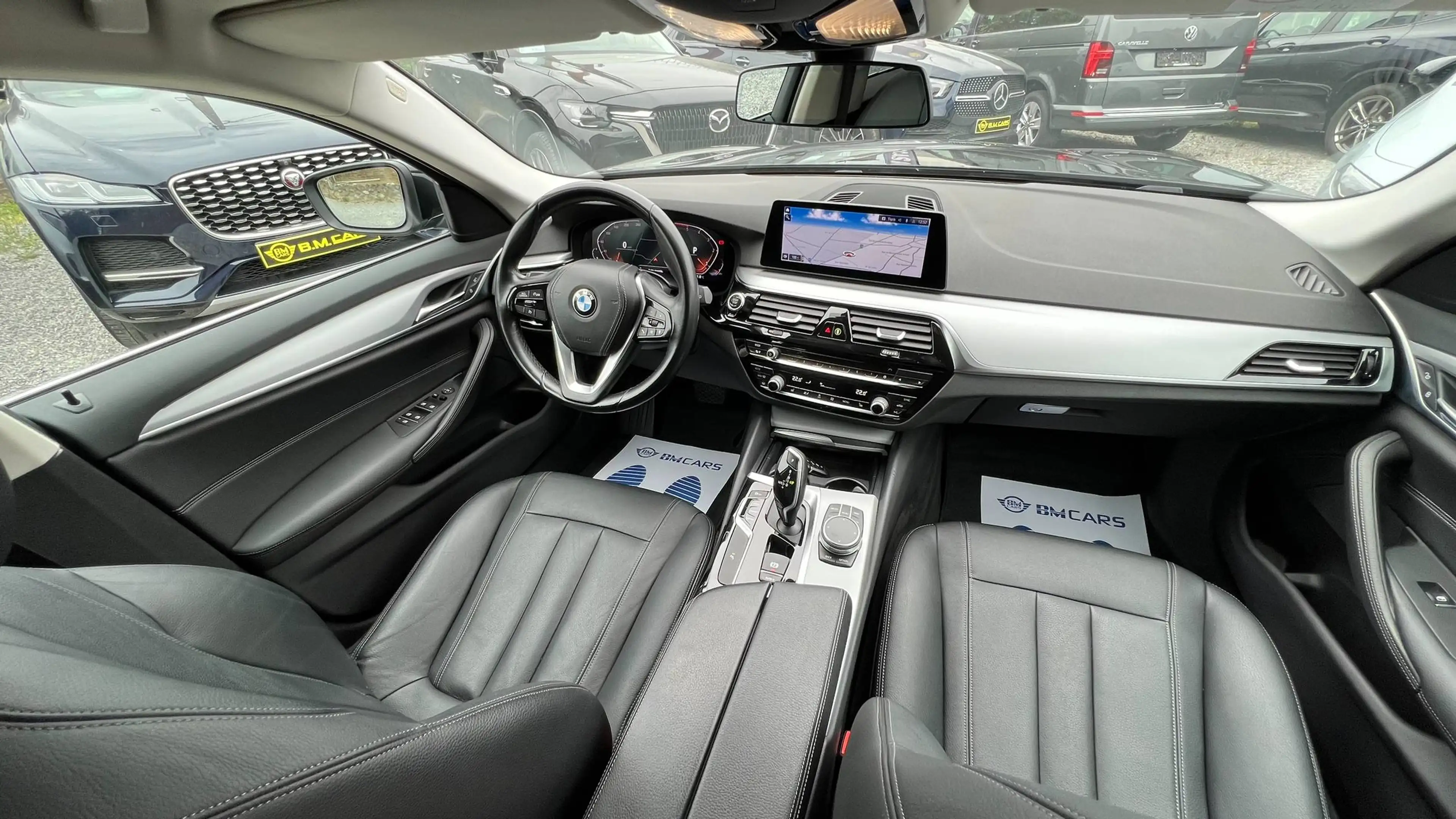 BMW 518 Touring 518 dA BOITE AUTO ✅ FULL OPTIONS ✅ VIRTUAL COCKPIT GPS CUIR XéNON CAMERA DE RECUL FULL !! — photo 14