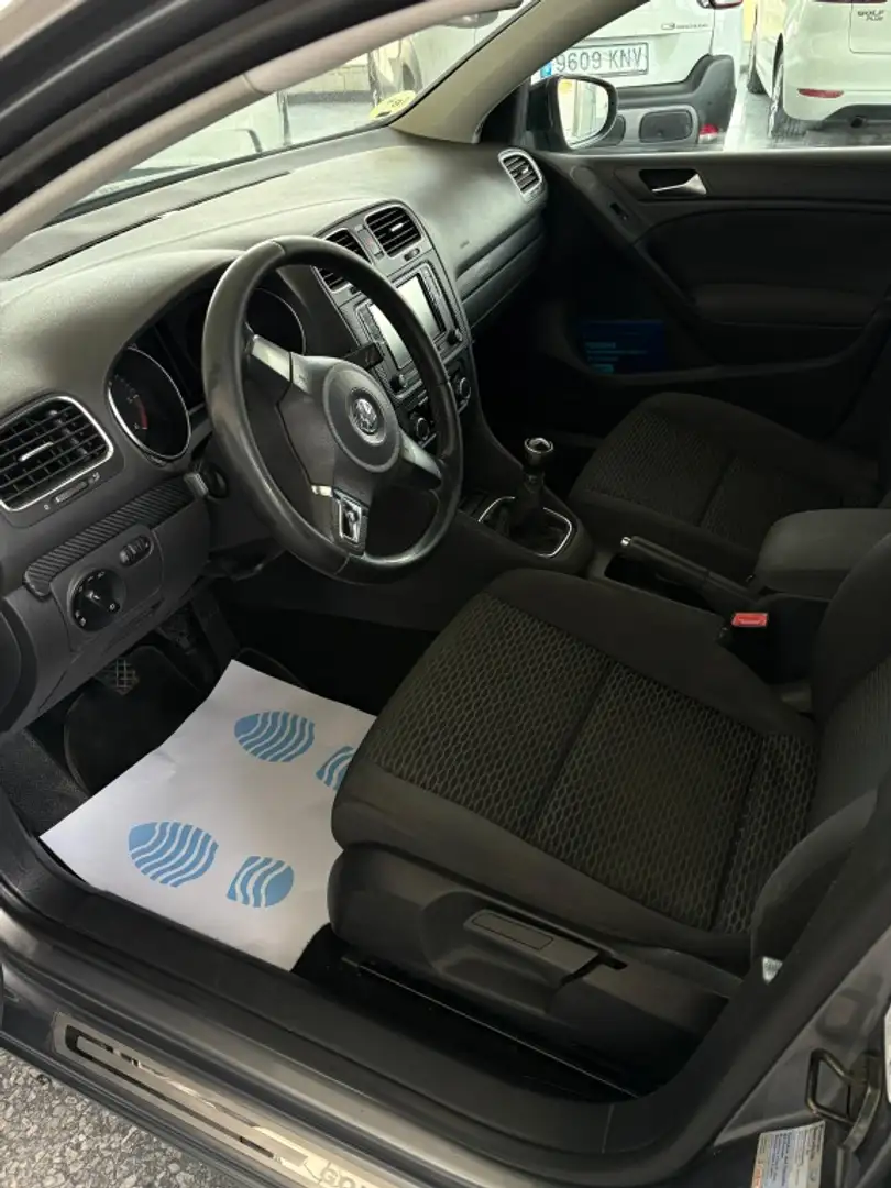 Volkswagen Golf 1.6TDI CR Advance 90 Grau - 2