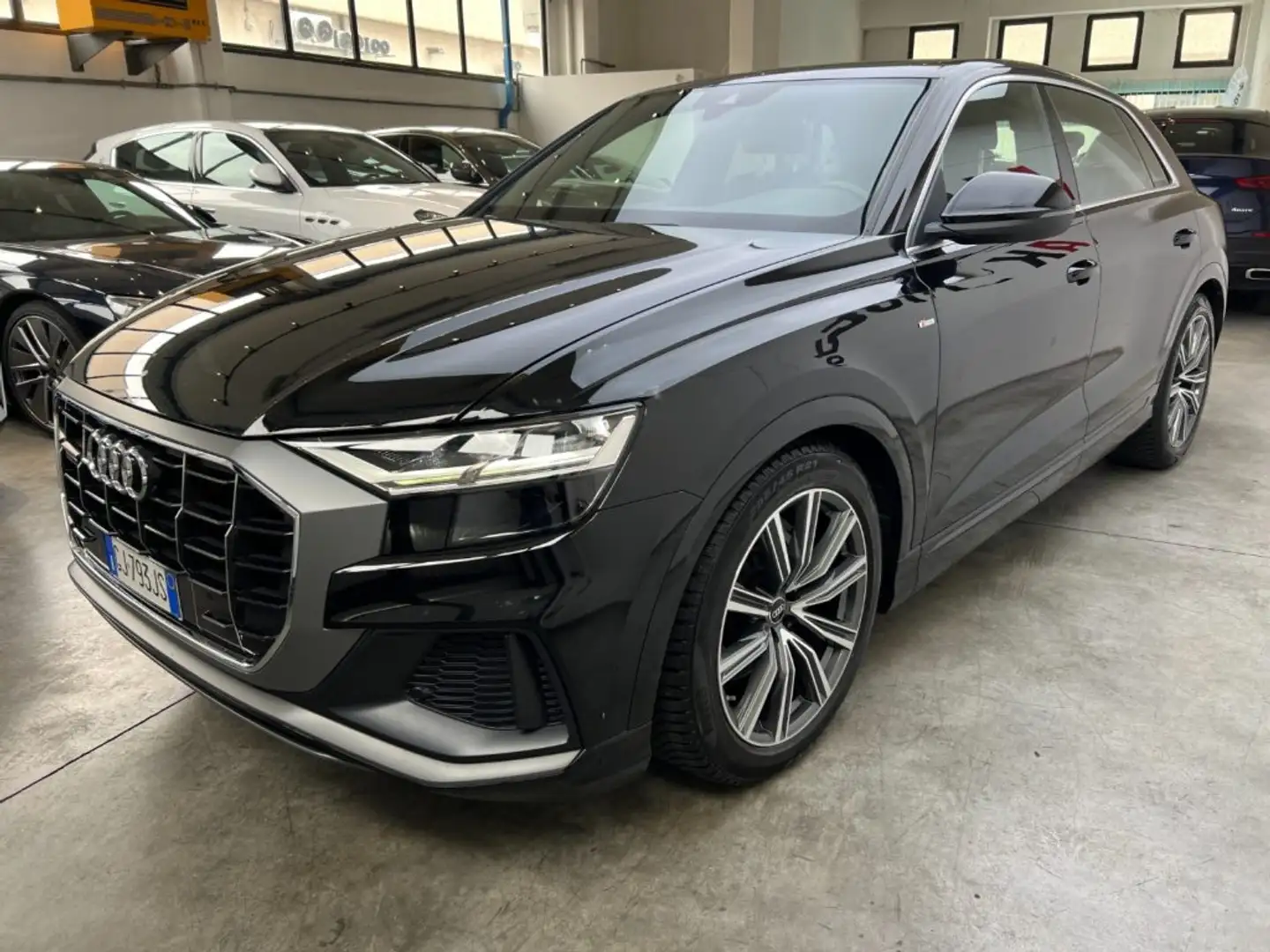 Audi Q8 45 TDI quattro tiptronic Sport S Line Nero - 2