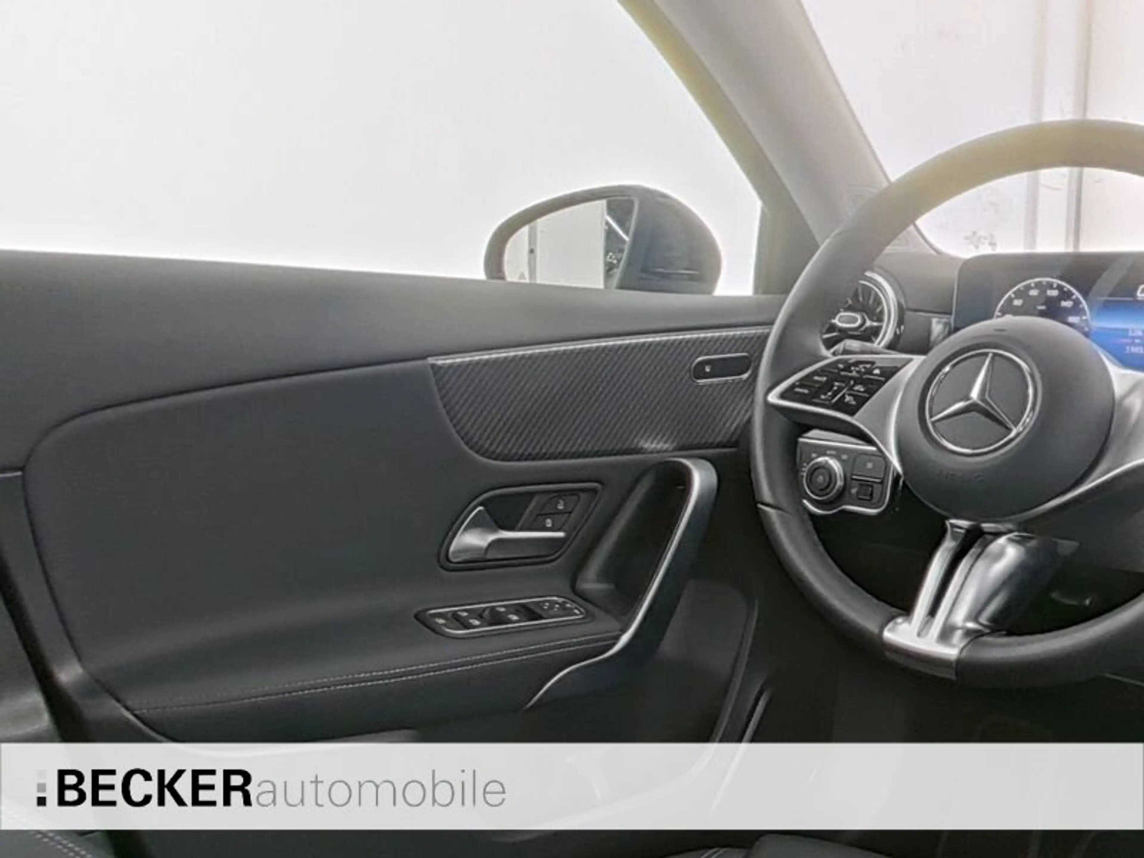 Mercedes-Benz A 200 A 200 PROGRESSIVE TOTWINKEL MULTIBEAM AMBIENTE LED — photo 9