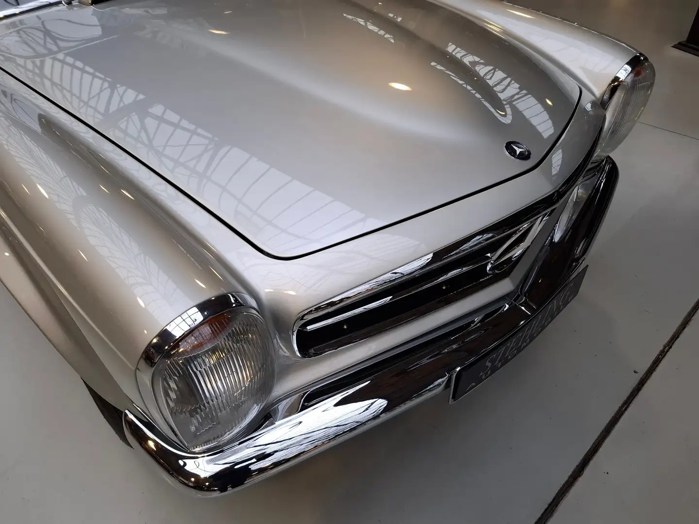 Mercedes-Benz SL 250 W113 mit 280SE Motor Silber - 1
