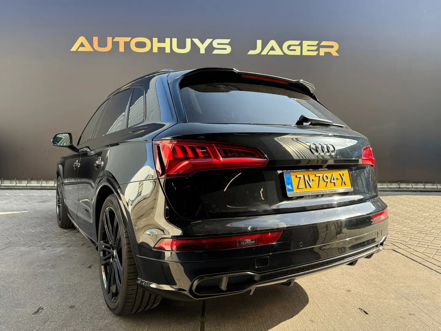 Audi SQ5 3.0 TFSI SQ5 Quattro |Pano|Luchtvering|B&O|Rs zete Zwart - 2