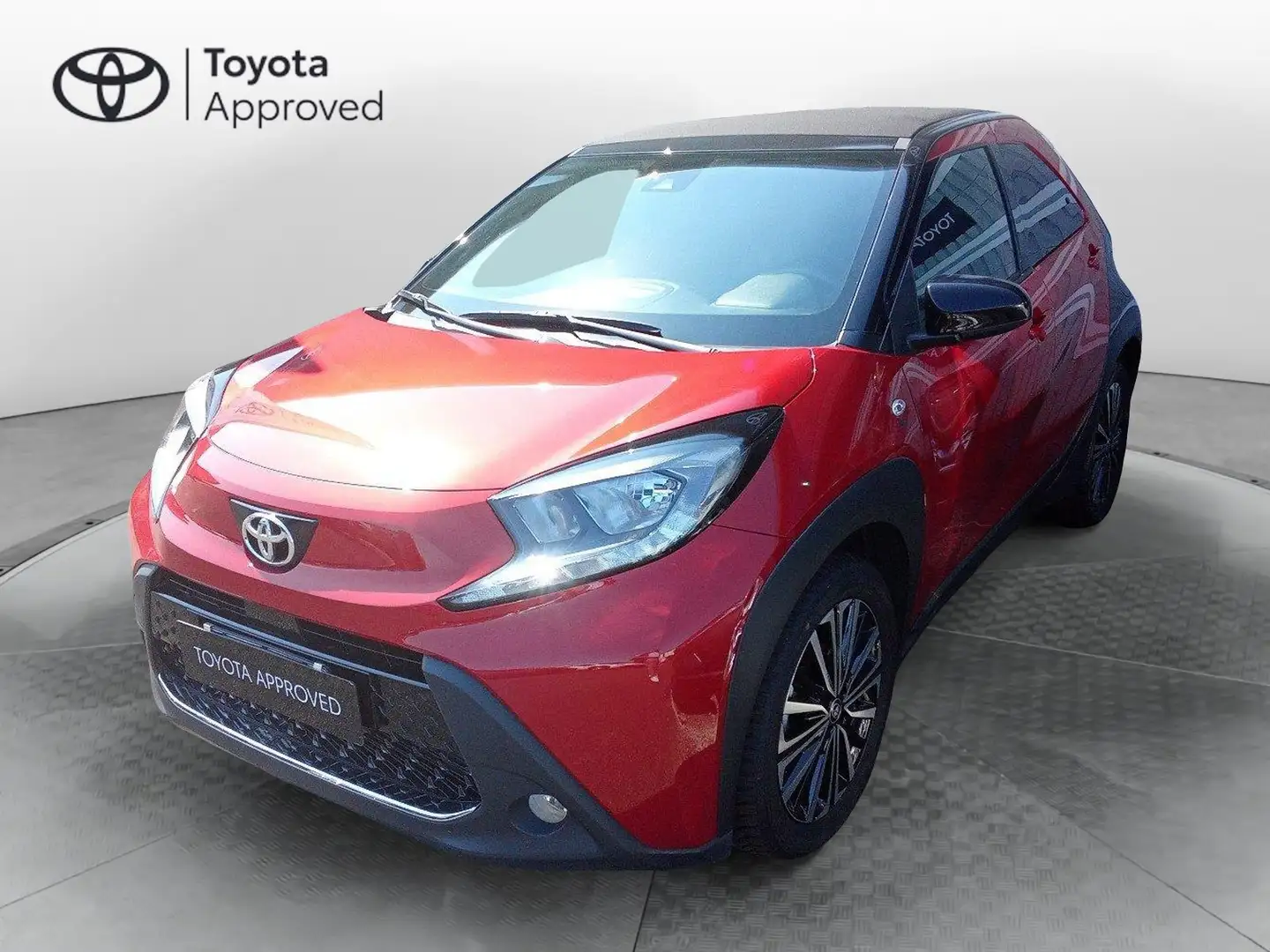 Toyota Aygo X Aygo X 1.0 VVT-i 72 CV 5 porte Trend Air S-CVT Rosso - 1