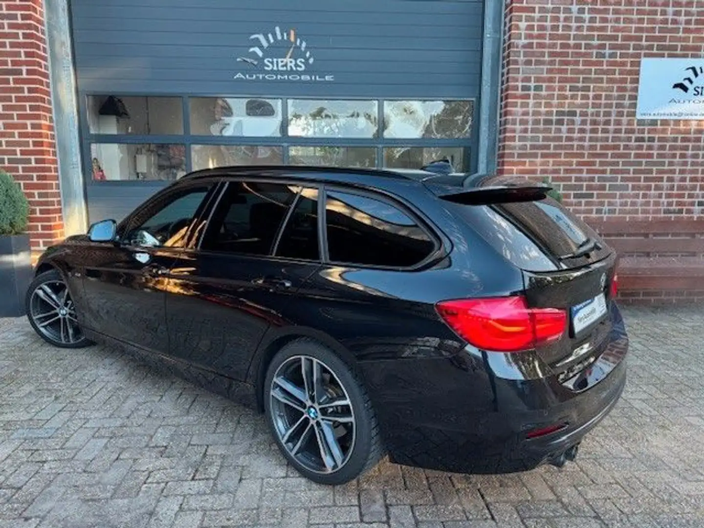 BMW 320 D AUT,LEDER,SPORTSITZE,AHK,LED,SPORT LINE Schwarz - 2