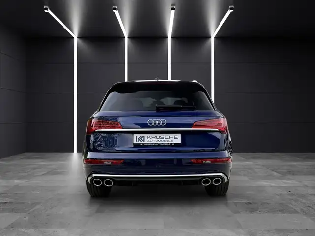 Audi SQ5 view 4